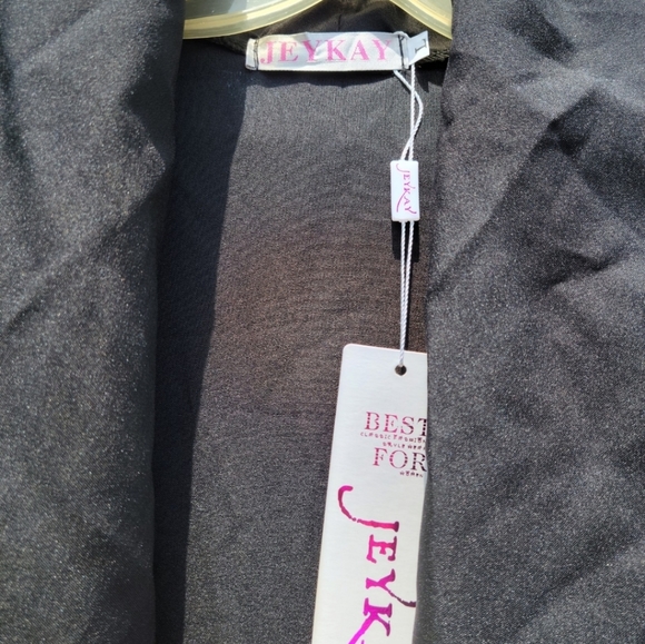 Women's jacket - Picture 2 of 7